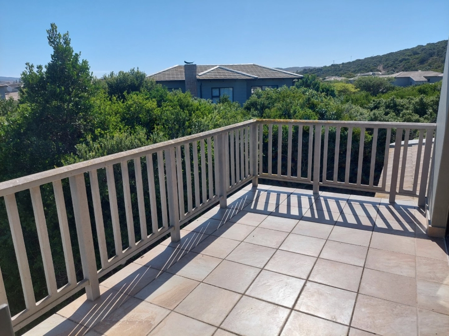 4 Bedroom Property for Sale in Hartenbos Landgoed Western Cape